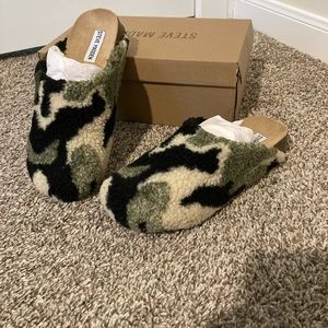 Steve Madden Camo Vesa Clog